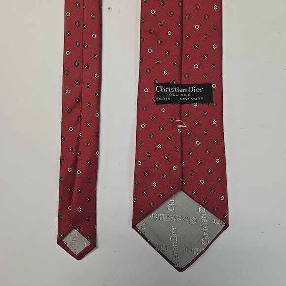 VTG Christian Dior All Silk Necktie Red Micro Floral Medallion Print 54" x 3.25" - Picture 2 of 2